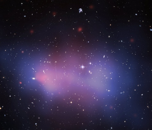 Как сверхмассивные черные дыры нагревают газ в ядрах скоплений галактик?