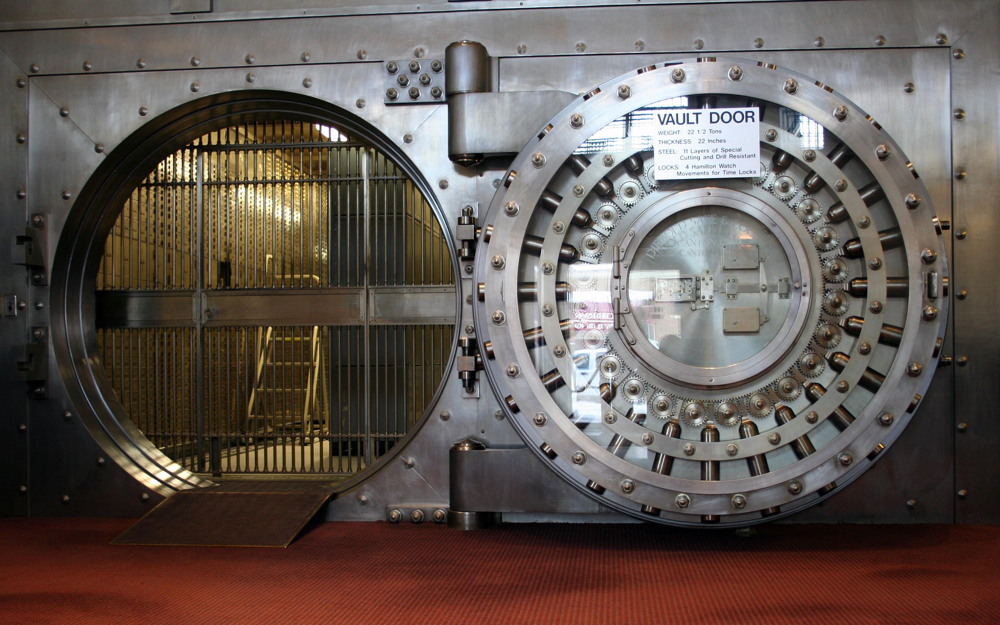 Дверь в старое банковское хранилище / Jonathunder